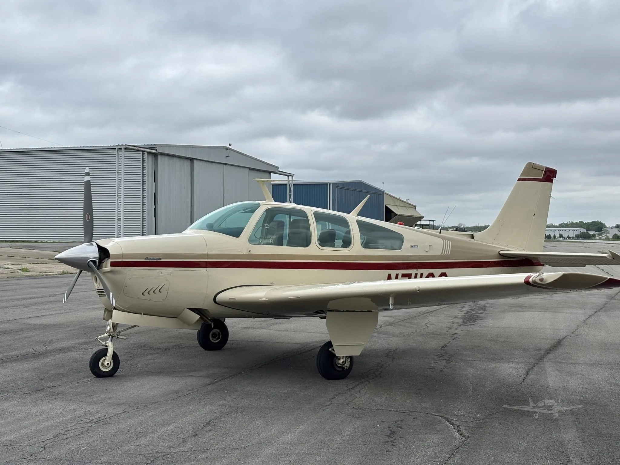 1971 BEECHCRAFT F33A BONANZA