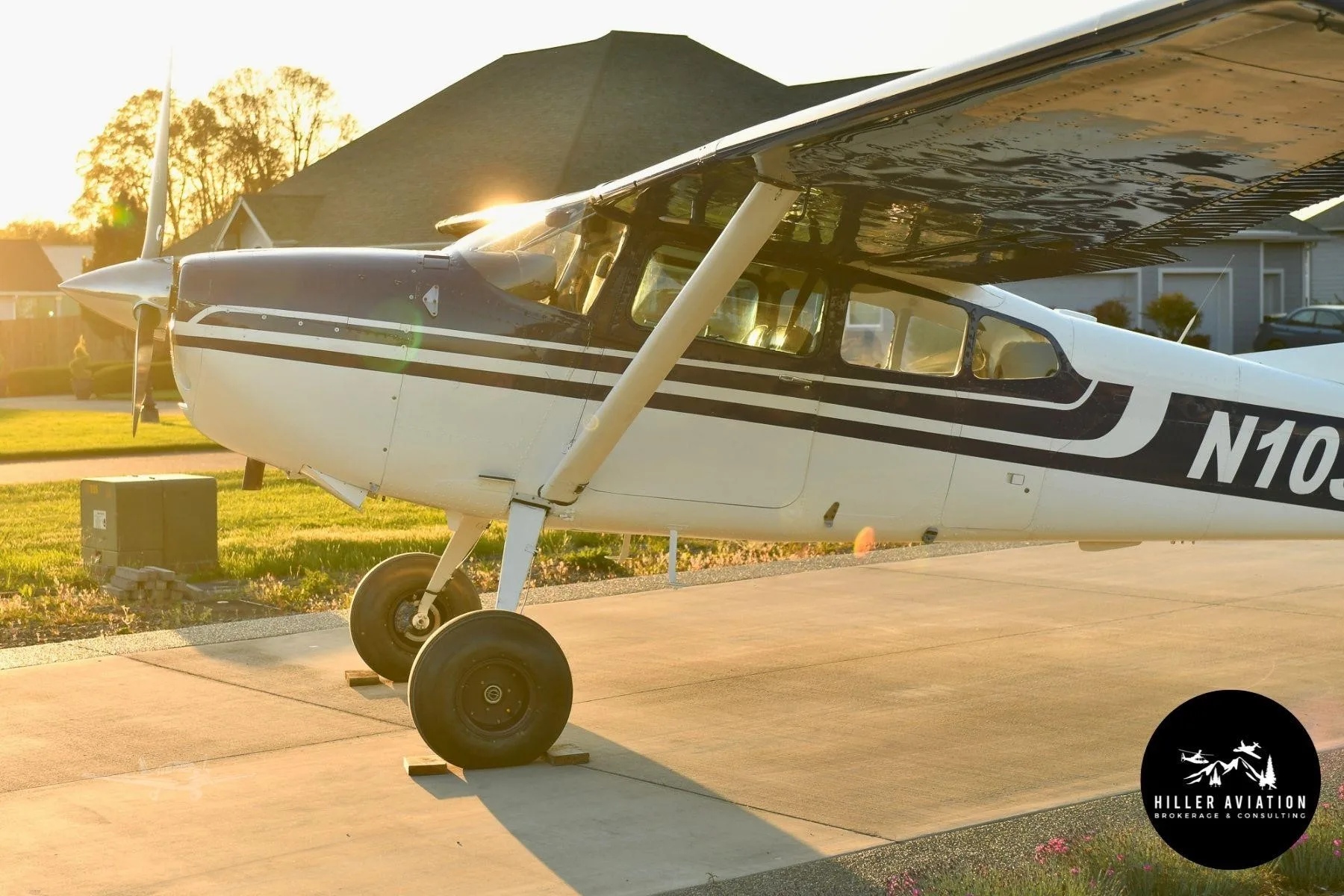Exterior view of a 1975 CESSNA A185F, N103AM.