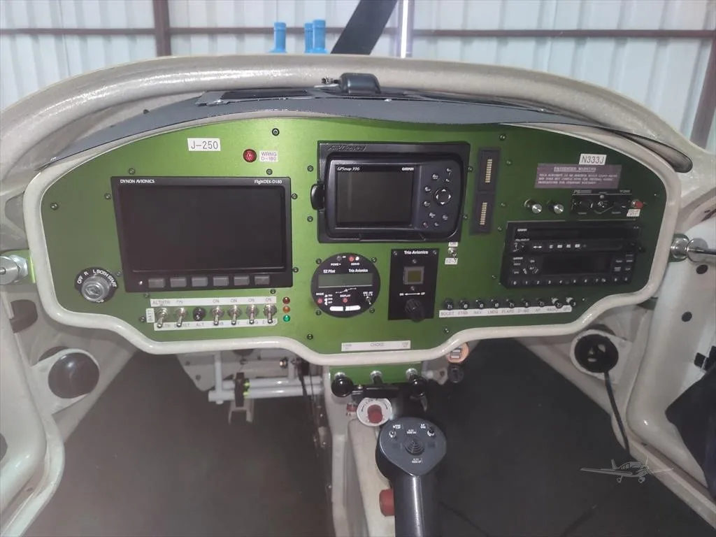 Cockpit and instrument panel of a 2007 JABIRU J250.