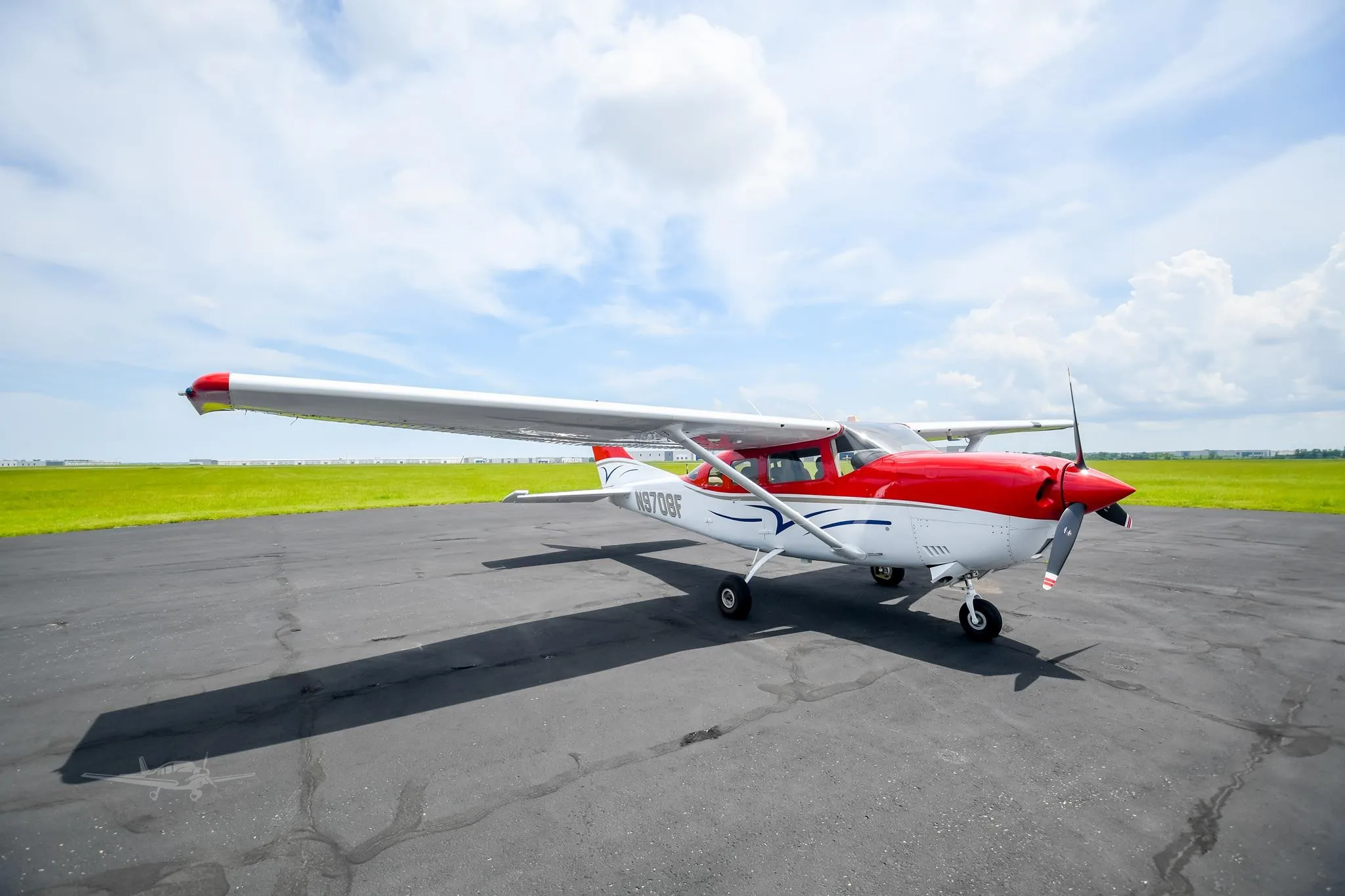 Exterior view of a 1998 CESSNA TURBO 206H STATIONAIR, N9708F.