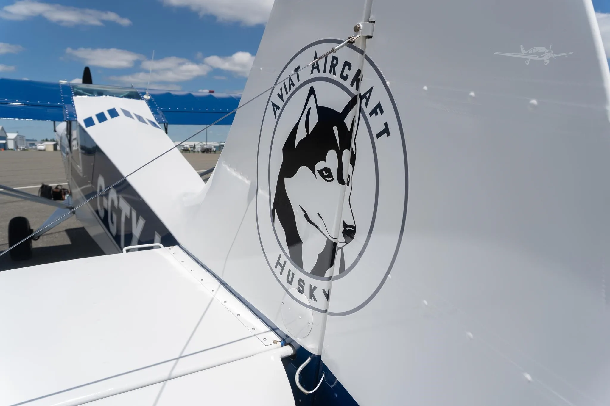 Exterior view of a 2010 AVIAT HUSKY A-1C-180, C-GTXJ.