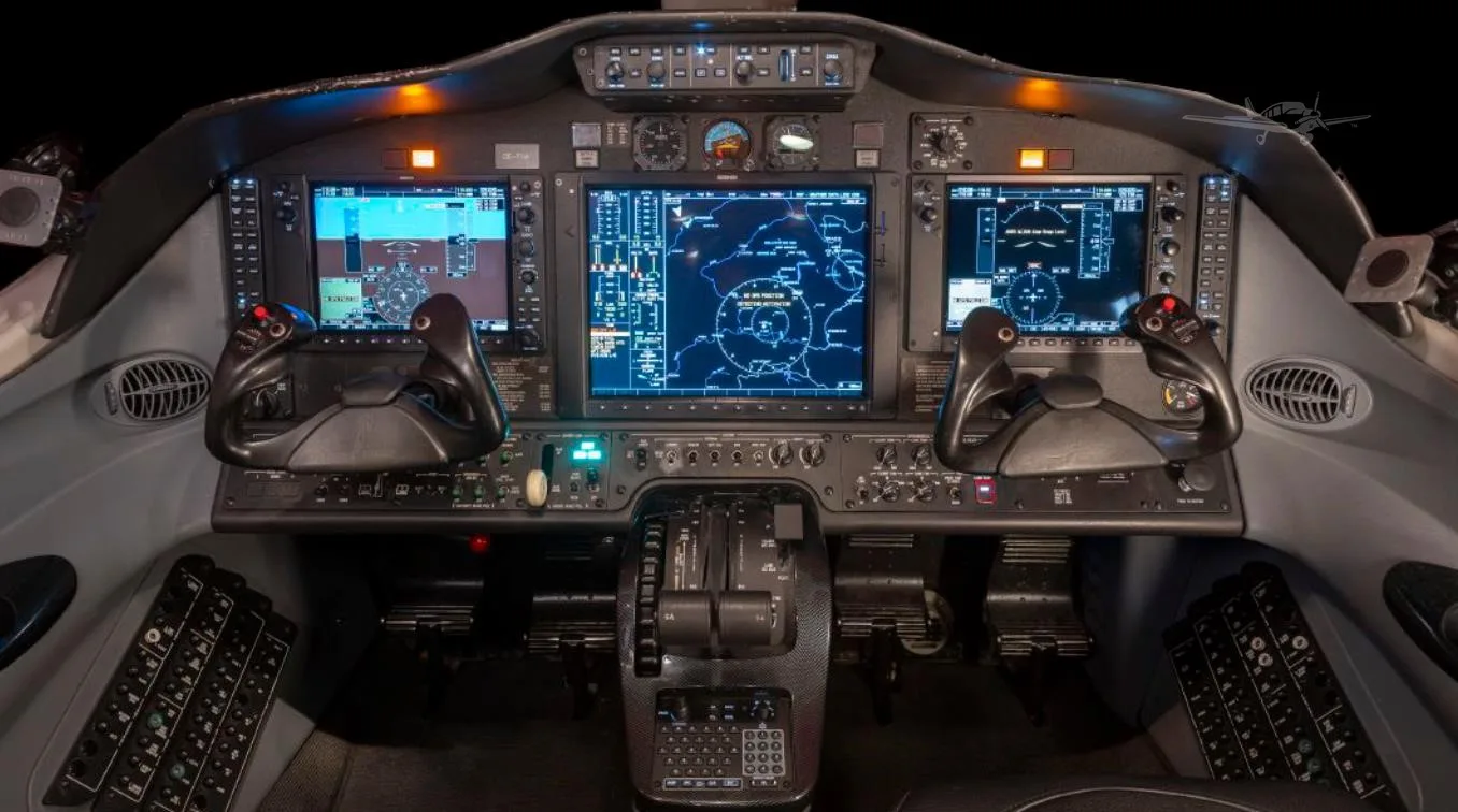Avionics suite of a 2008 CESSNA CITATION MUSTANG.