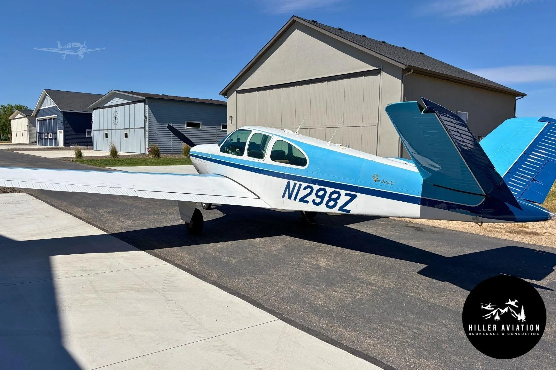 Exterior view of a 1961 BEECHCRAFT N35 BONANZA, N1298Z.
