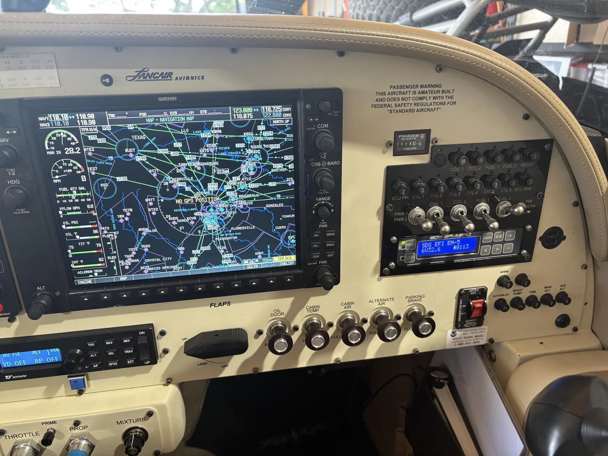 Avionics suite of a 2008 LANCAIR ES-P.