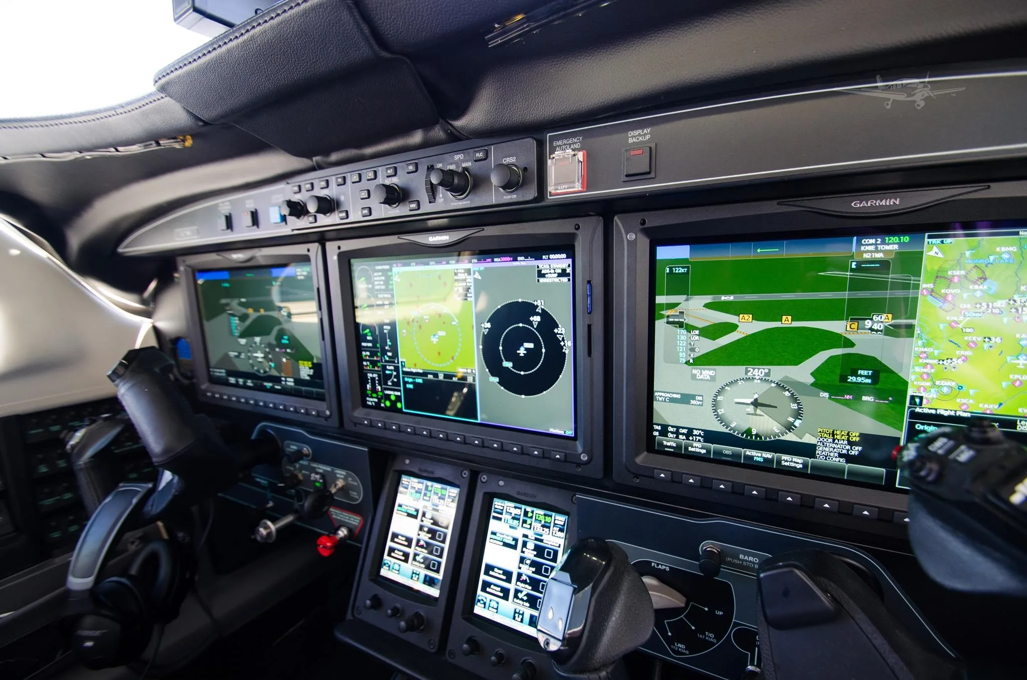 Avionics suite of a 2024 PIPER M700.