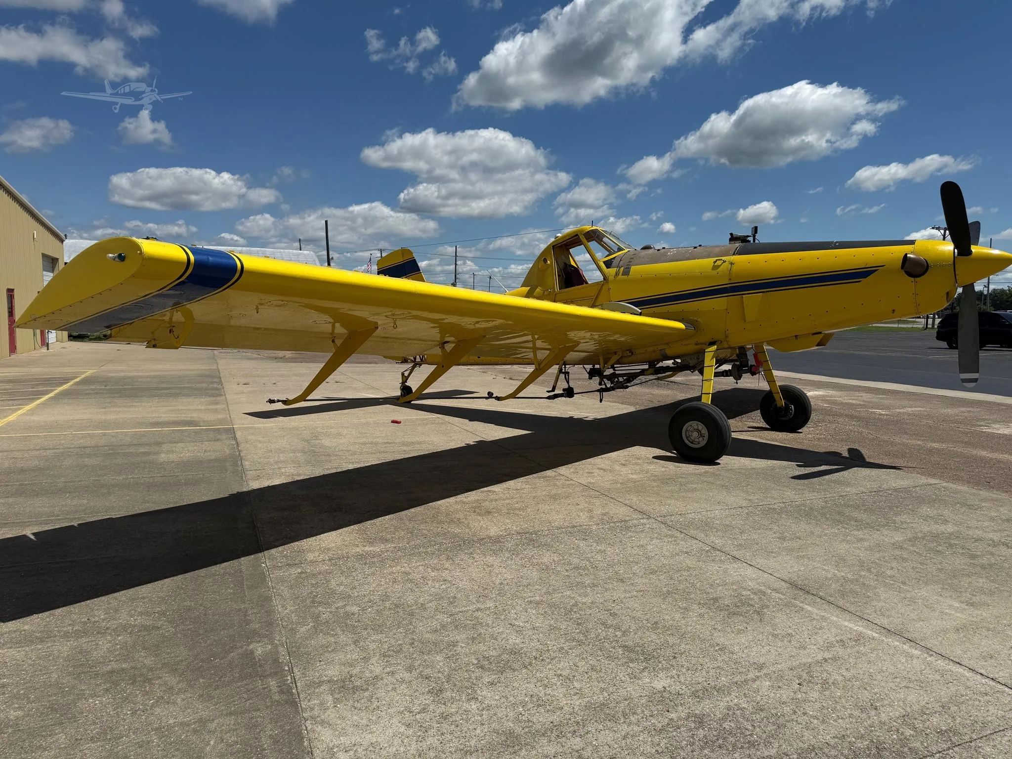 Exterior view of a 1991 AIR TRACTOR AT-502, N45506.