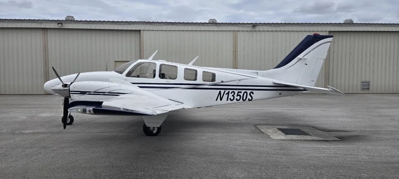 Exterior view of a 1977 BEECHCRAFT 58 BARON, N1350S.