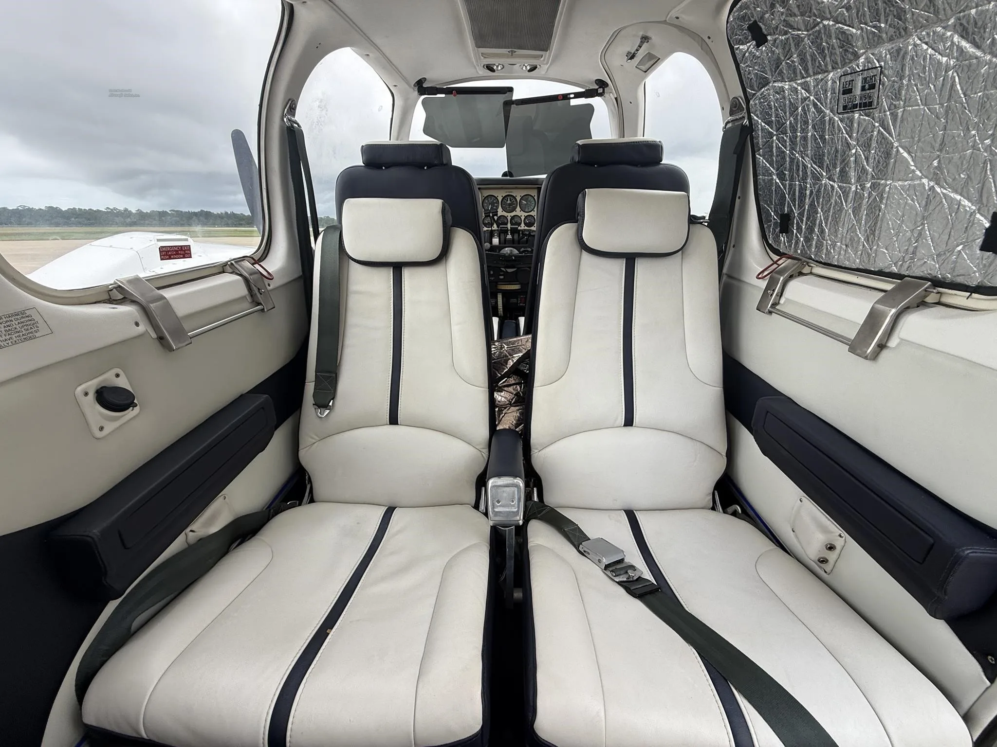 Cabin interior of a 1977 BEECHCRAFT 58 BARON.