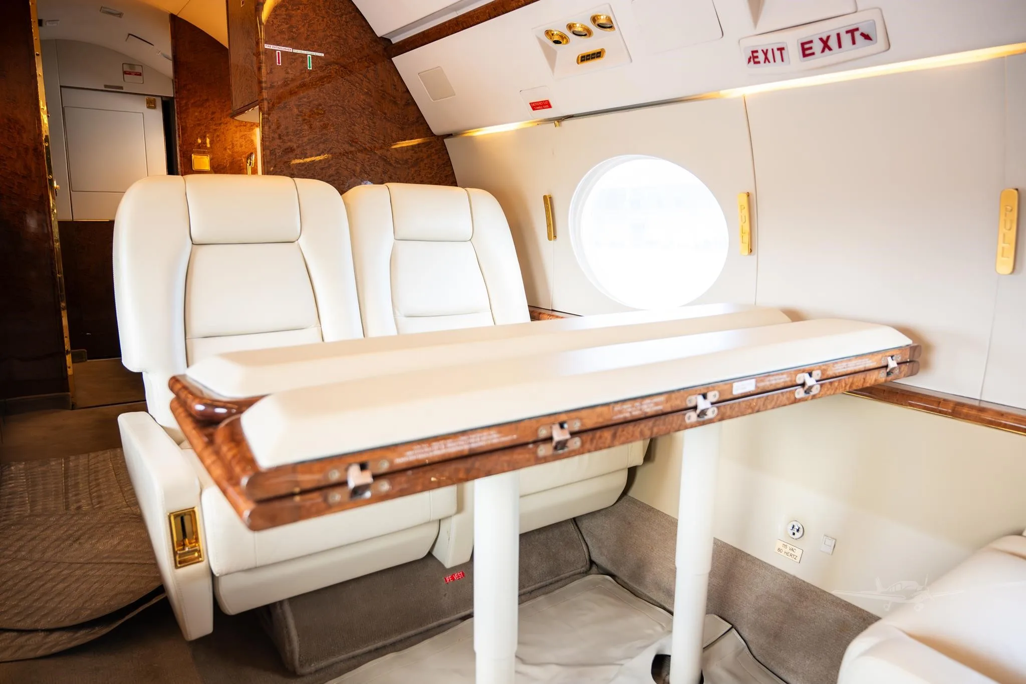 Cabin interior of a 2002 GULFSTREAM GIVSP.