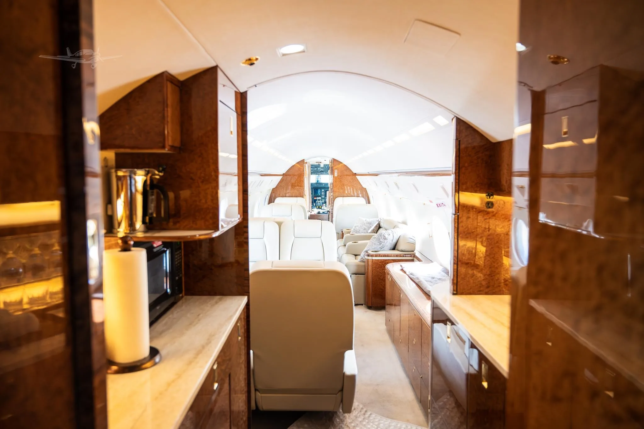 Cabin interior of a 2002 GULFSTREAM GIVSP.