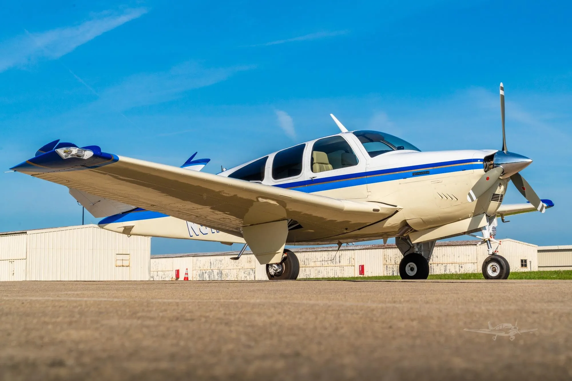 Exterior view of a 1970 BEECHCRAFT V35B BONANZA, N9118Q.
