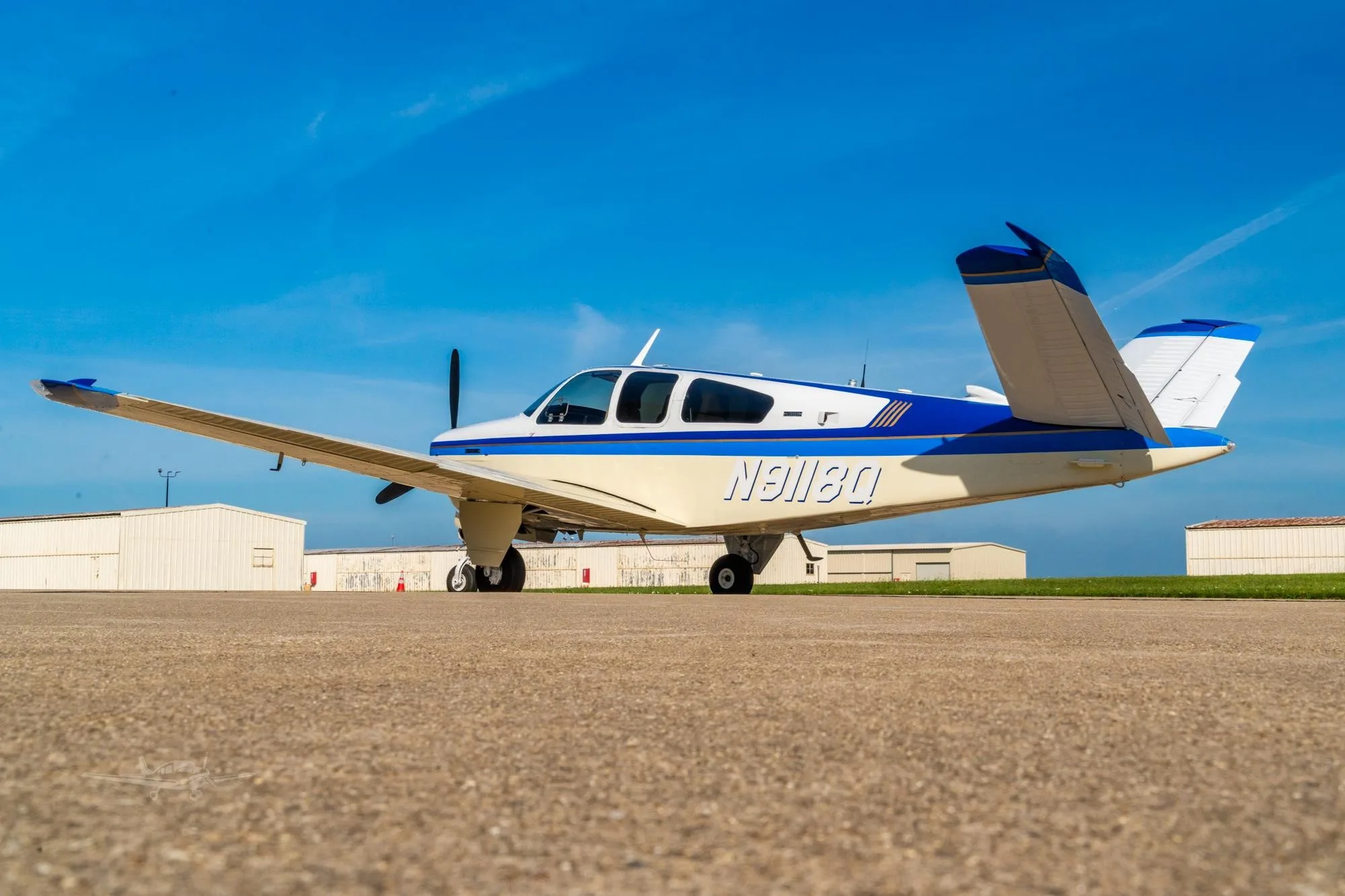 Exterior view of a 1970 BEECHCRAFT V35B BONANZA, N9118Q.