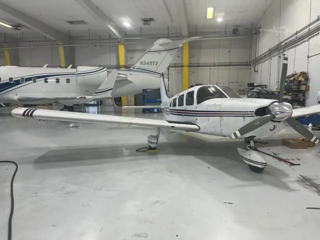 1976 PIPER CHEROKEE 6/300