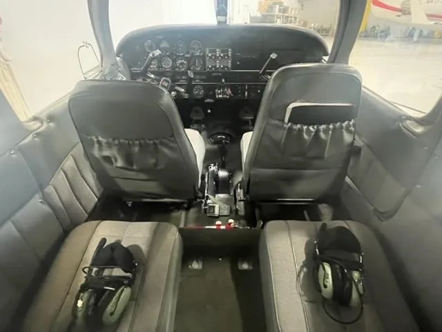 1976 Piper Cherokee 6/300