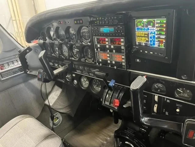 1976 Piper Cherokee 6/300