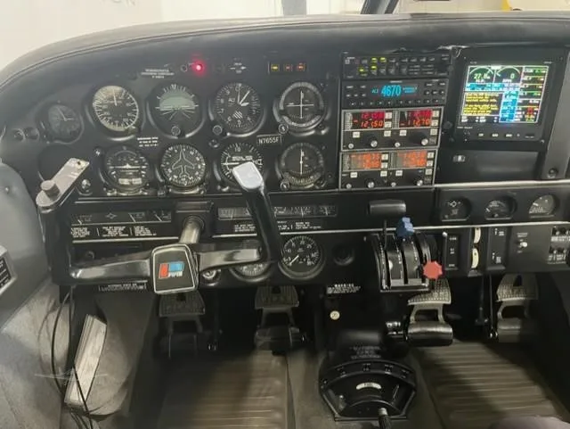 1976 Piper Cherokee 6/300