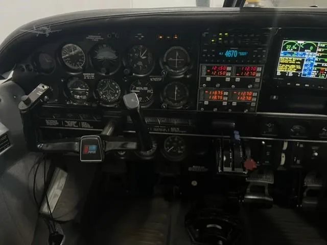 1976 Piper Cherokee 6/300