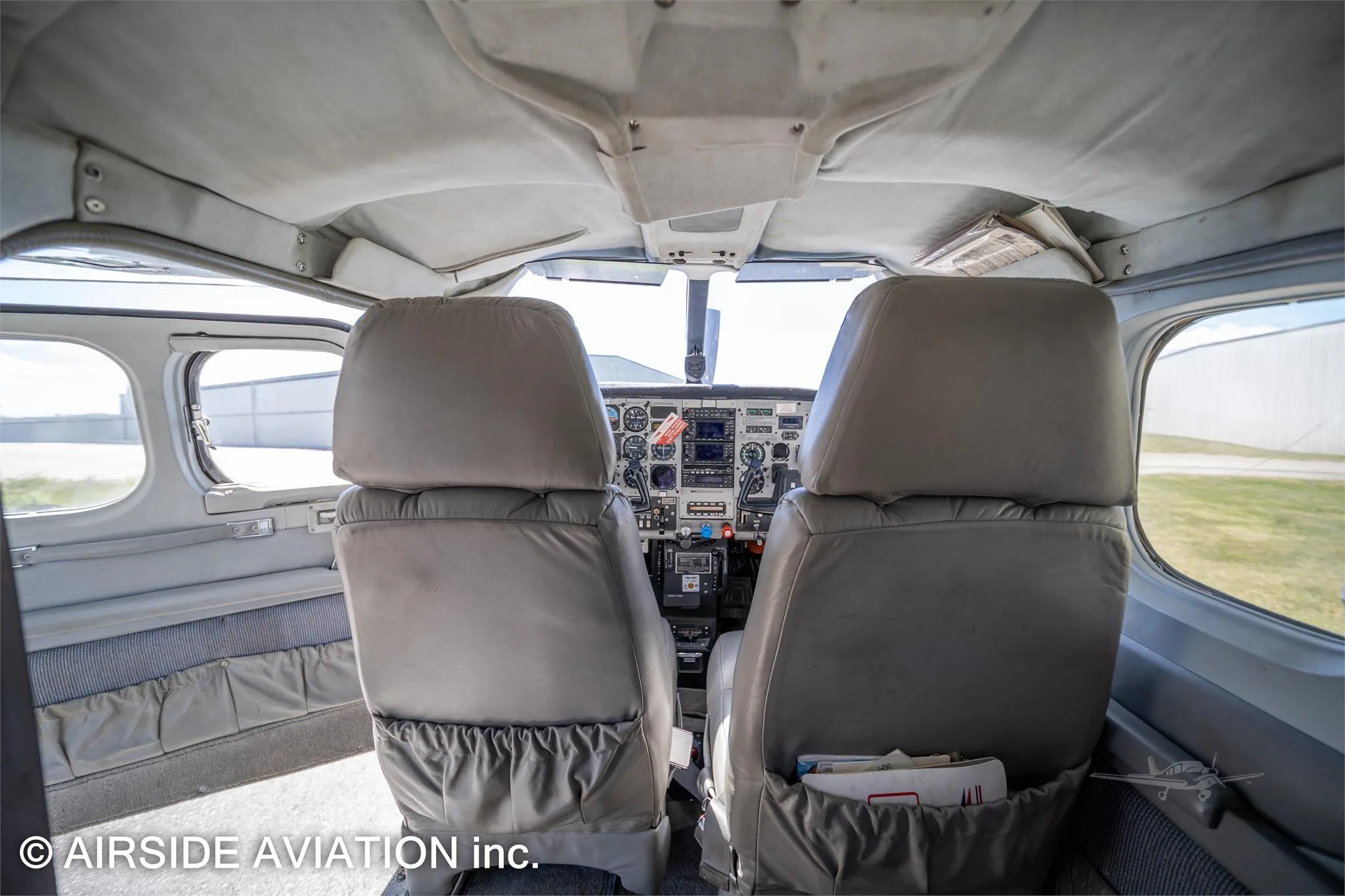 Cabin interior of a 1978 CESSNA P210N.