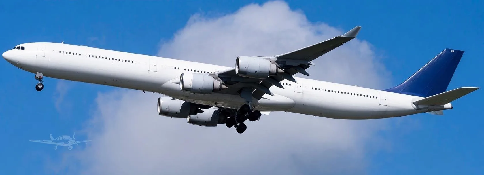 Exterior view of a 2008 AIRBUS A340, N3406C.