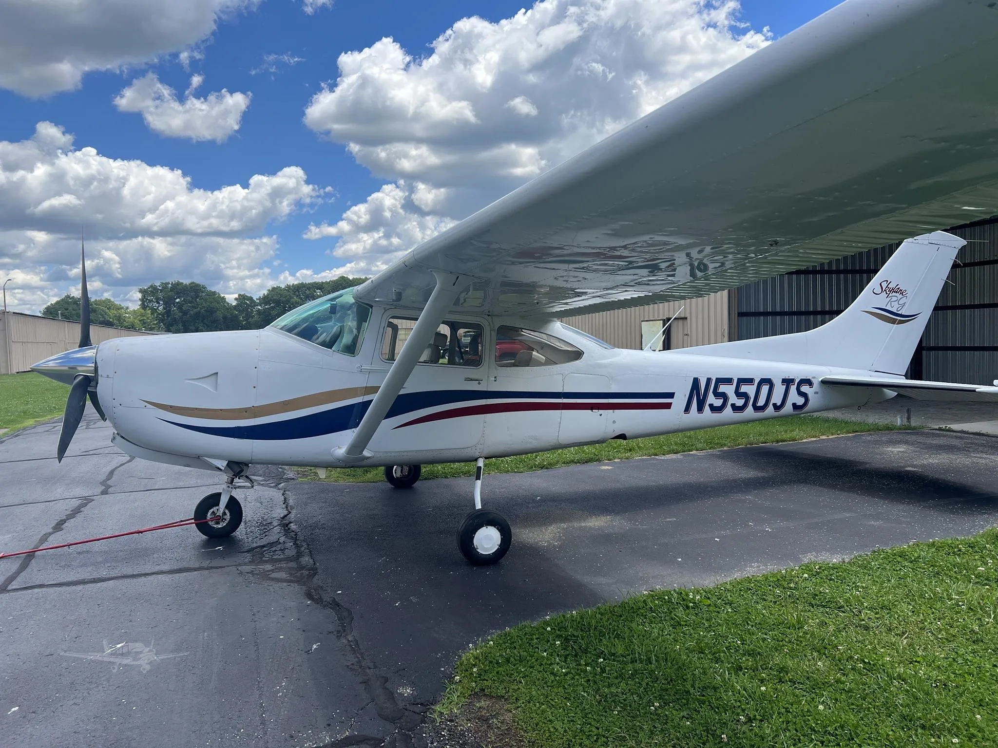 Exterior view of a 1978 CESSNA R182RG SKYLANE, N550JS.