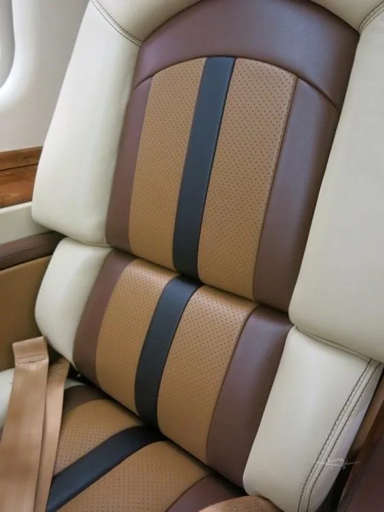 Cabin interior of a 1999 LEARJET 60.