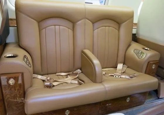 Cabin interior of a 1999 LEARJET 60.