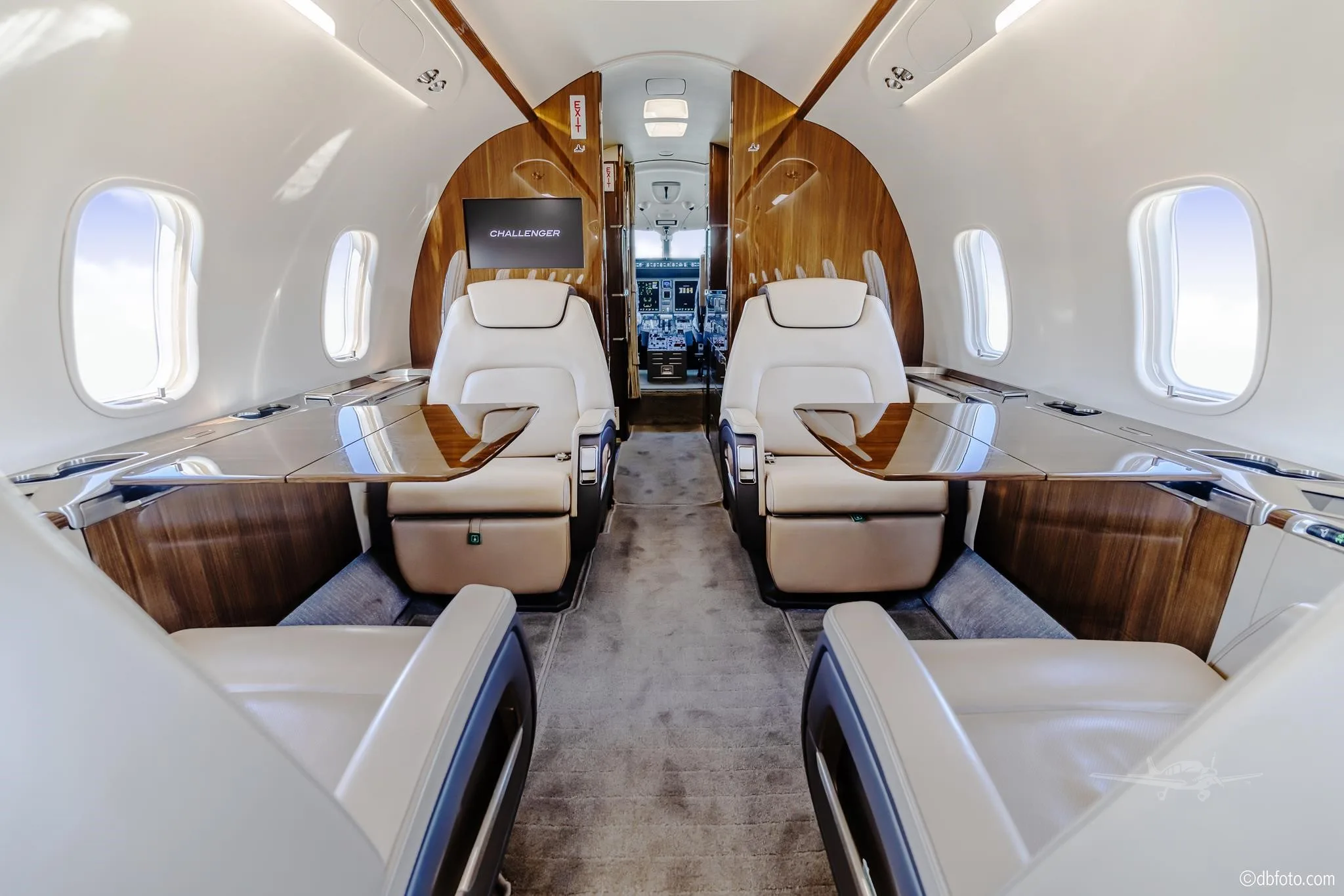 Cabin interior of a 2016 BOMBARDIER CHALLENGER 350.