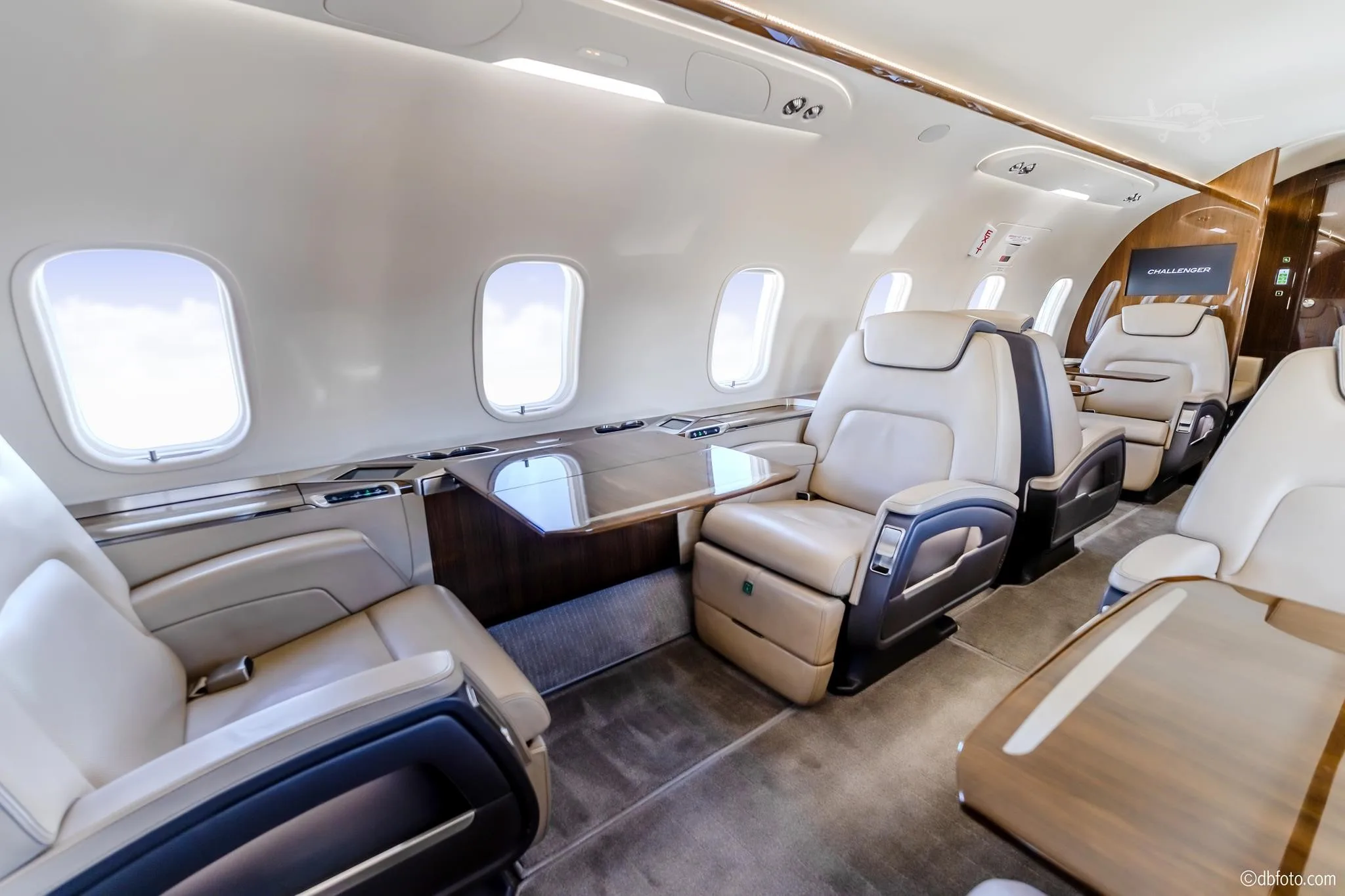 Cabin interior of a 2016 BOMBARDIER CHALLENGER 350.