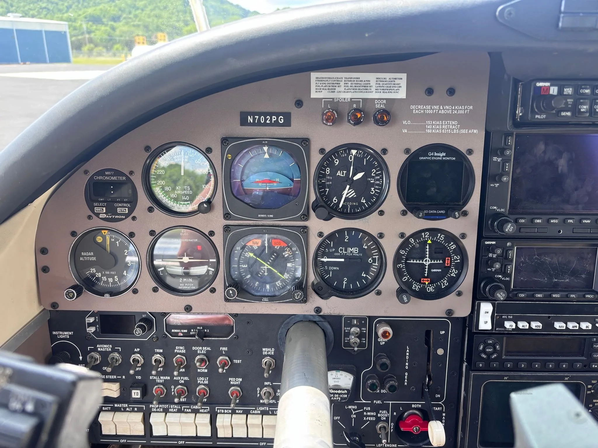 Cockpit and instrument panel of a 1984 AEROSTAR 700P.