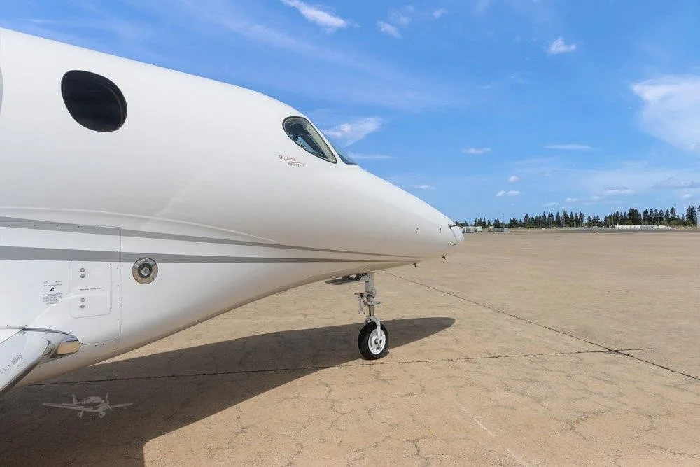 Exterior view of a 2008 BEECHCRAFT PREMIER IA, N419BR.