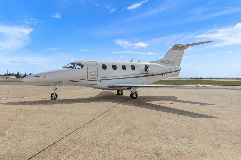Exterior view of a 2008 BEECHCRAFT PREMIER IA, N419BR.