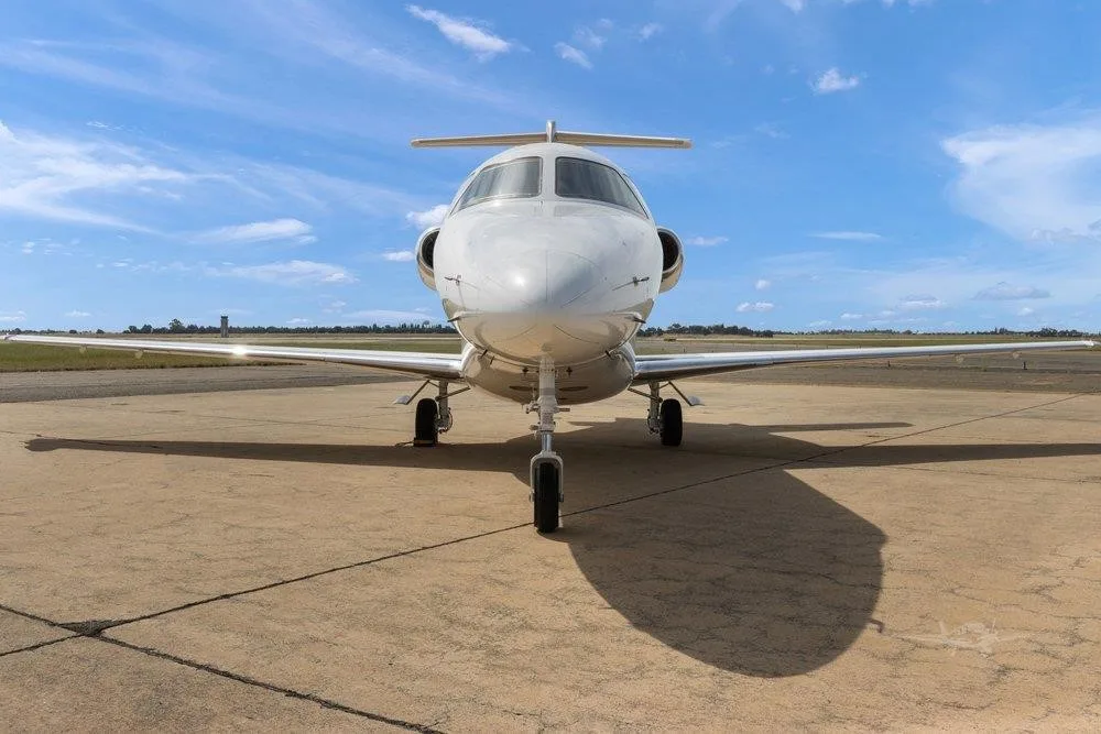 Exterior view of a 2008 BEECHCRAFT PREMIER IA, N419BR.