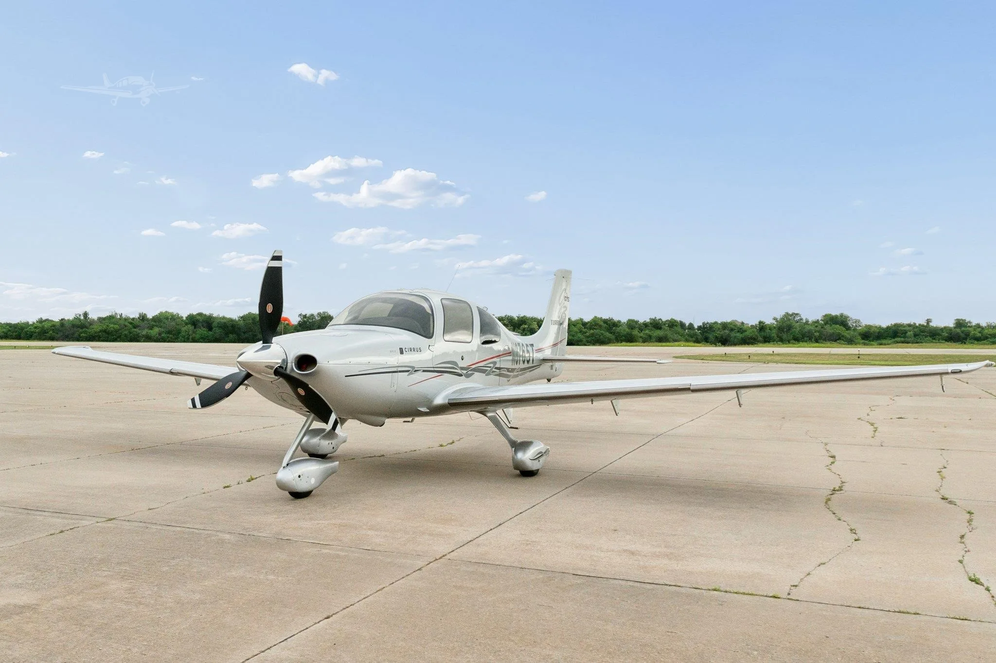 Exterior view of a 2007 CIRRUS SR22-G3 TURBO, N8765T.
