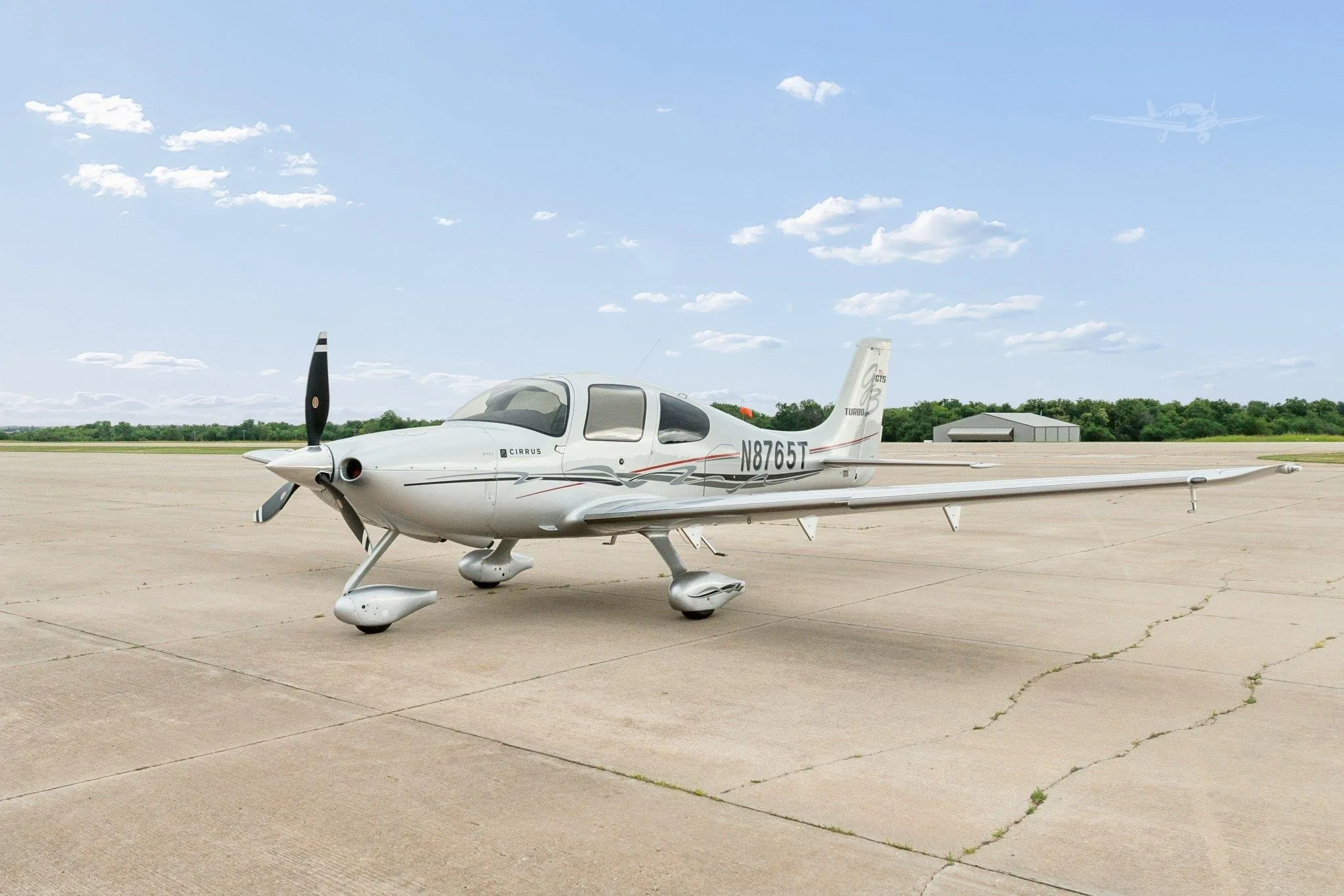 Exterior view of a 2007 CIRRUS SR22-G3 TURBO, N8765T.