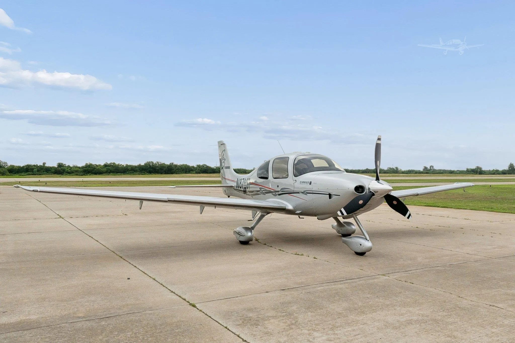 Exterior view of a 2007 CIRRUS SR22-G3 TURBO, N8765T.