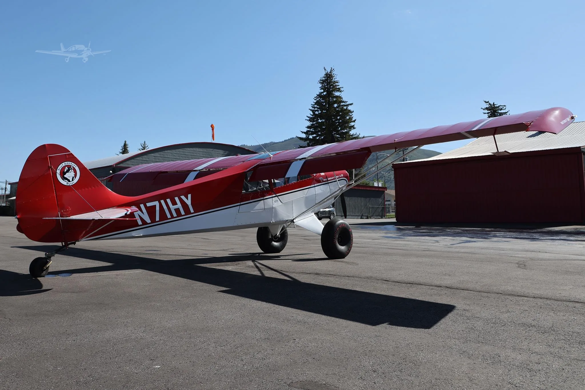 Marketing image of a 2000 AVIAT HUSKY A-1B.