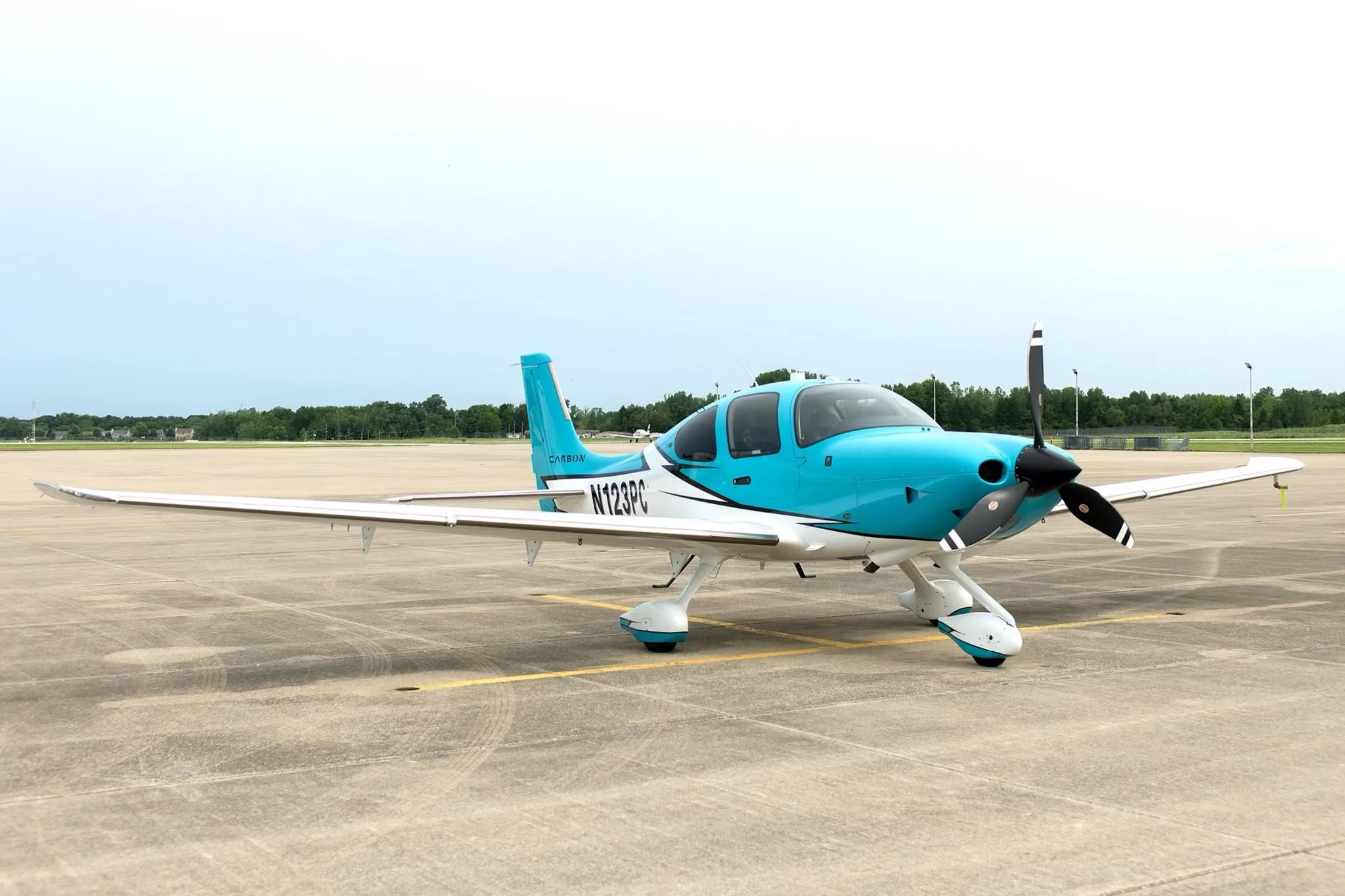 Exterior view of a 2020 CIRRUS SR22-G6 TURBO, N123PC.