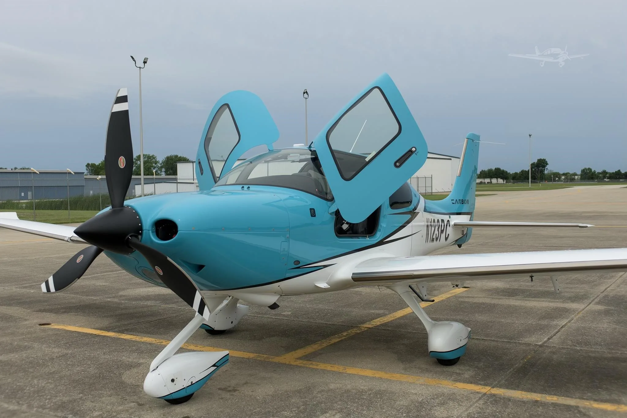 Exterior view of a 2020 CIRRUS SR22-G6 TURBO, N123PC.