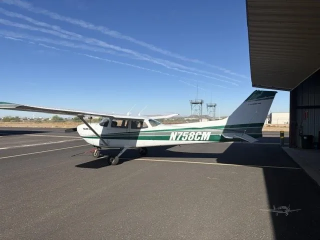 Exterior view of a 1978 CESSNA R172K II, N758CM.