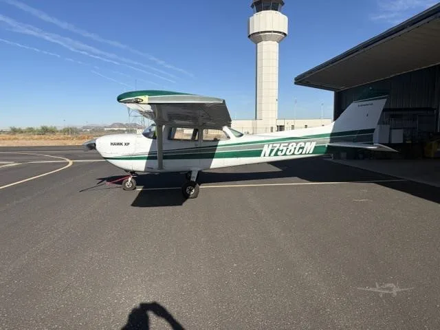 Exterior view of a 1978 CESSNA R172K II, N758CM.