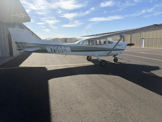 Exterior view of a 1978 CESSNA R172K II, N758CM.