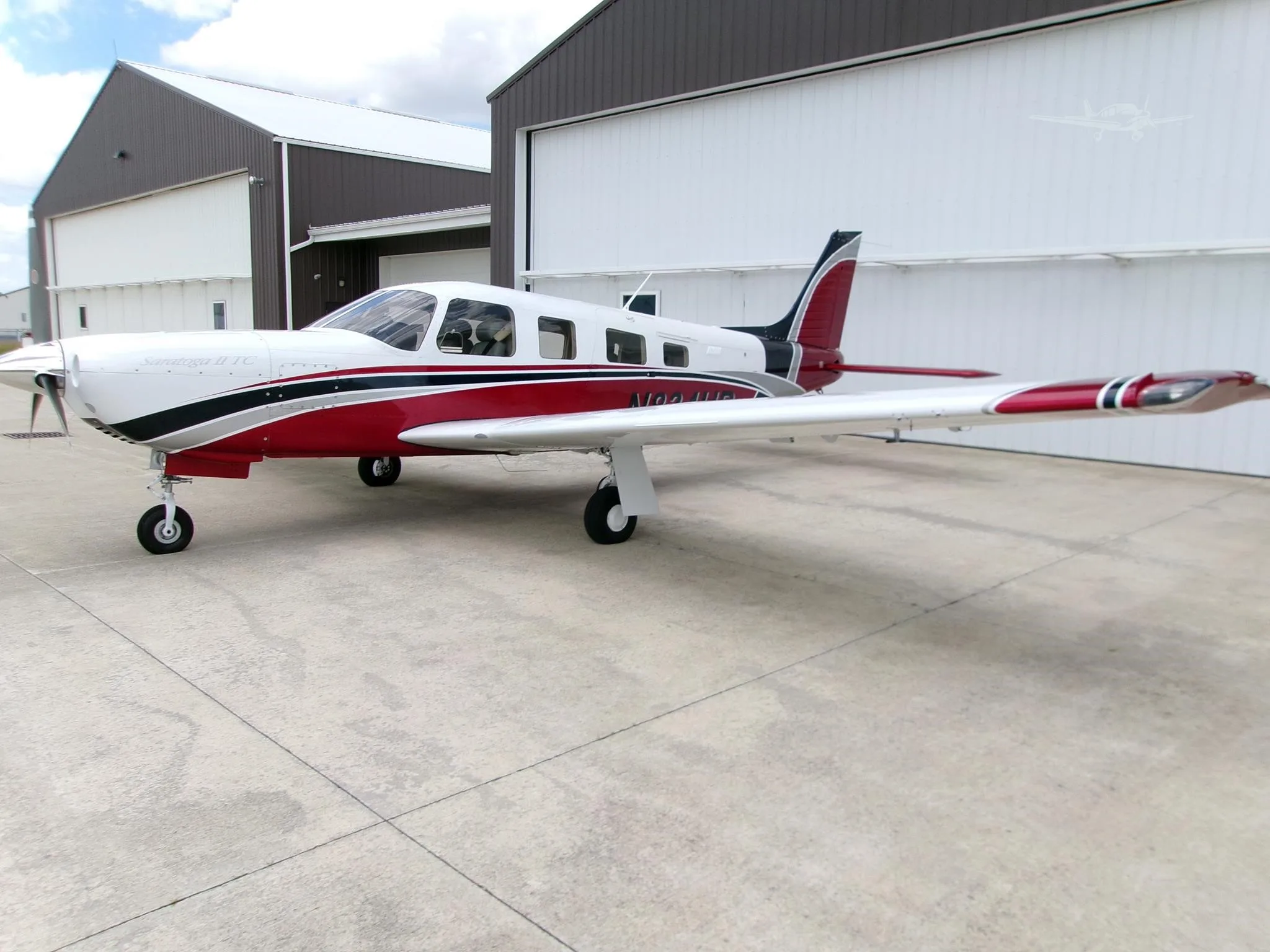 Exterior view of a 2006 PIPER SARATOGA II TC, N834HP.