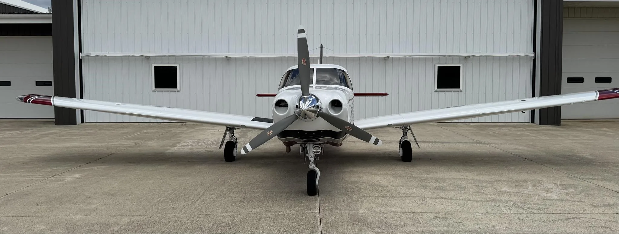 Exterior view of a 2006 PIPER SARATOGA II TC, N834HP.
