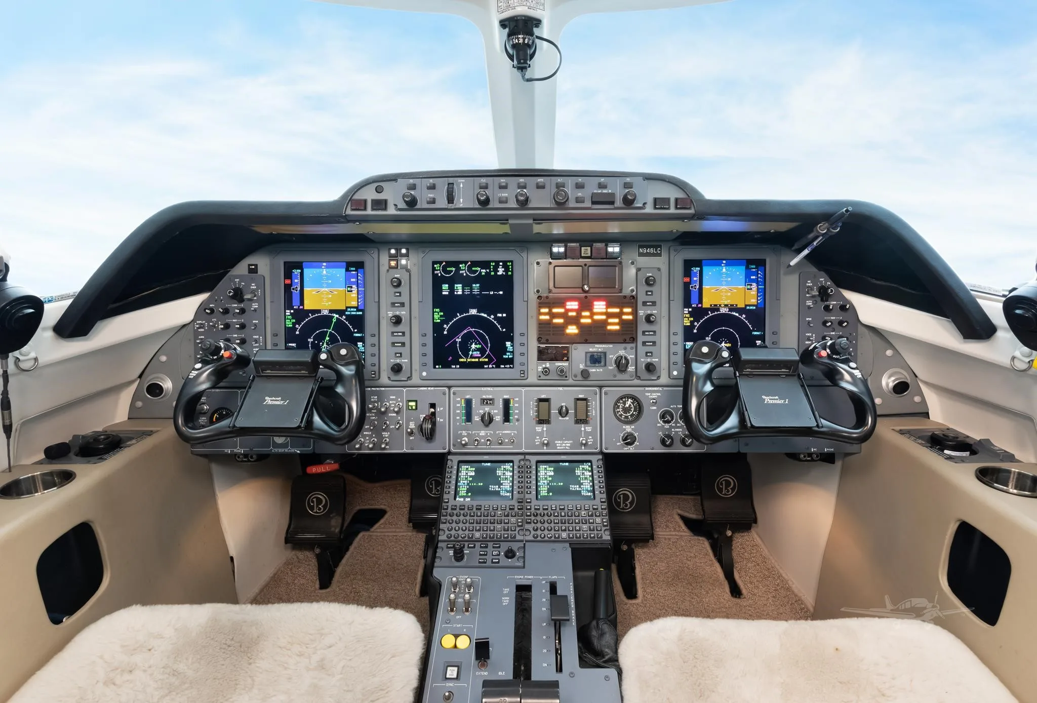 Cockpit and instrument panel of a 2007 BEECHCRAFT PREMIER IA.