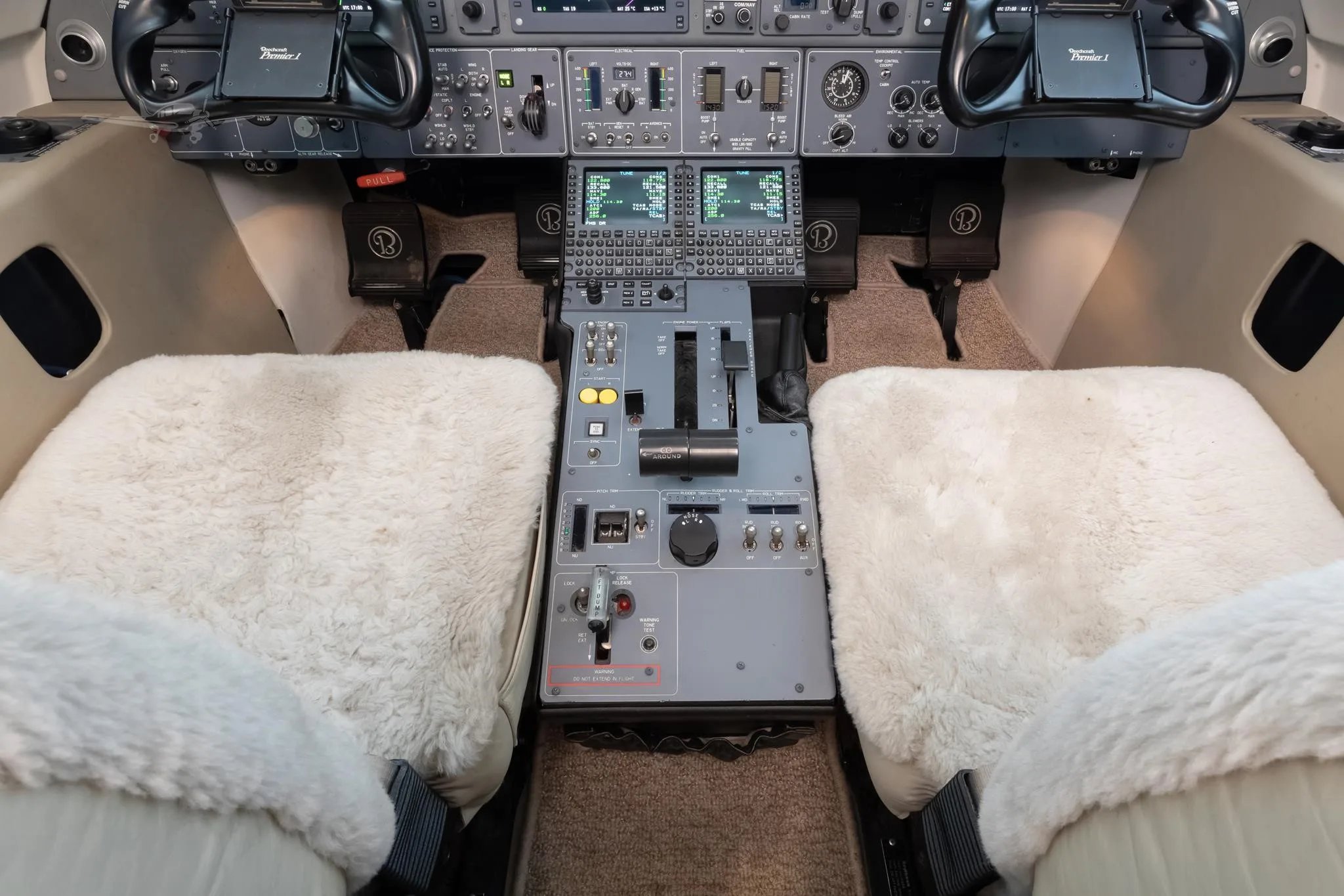 Cockpit and instrument panel of a 2007 BEECHCRAFT PREMIER IA.