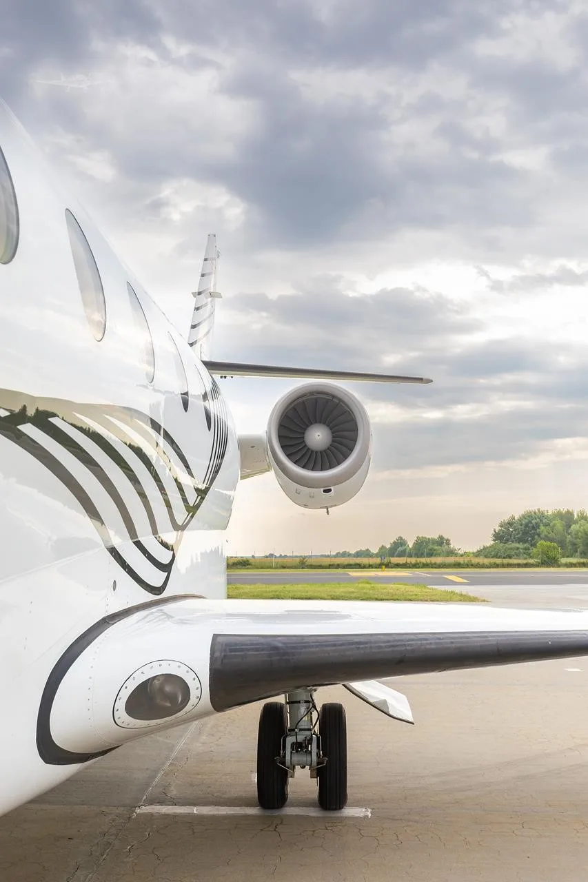 Exterior view of a 2003 GULFSTREAM G200, OE-HTI.