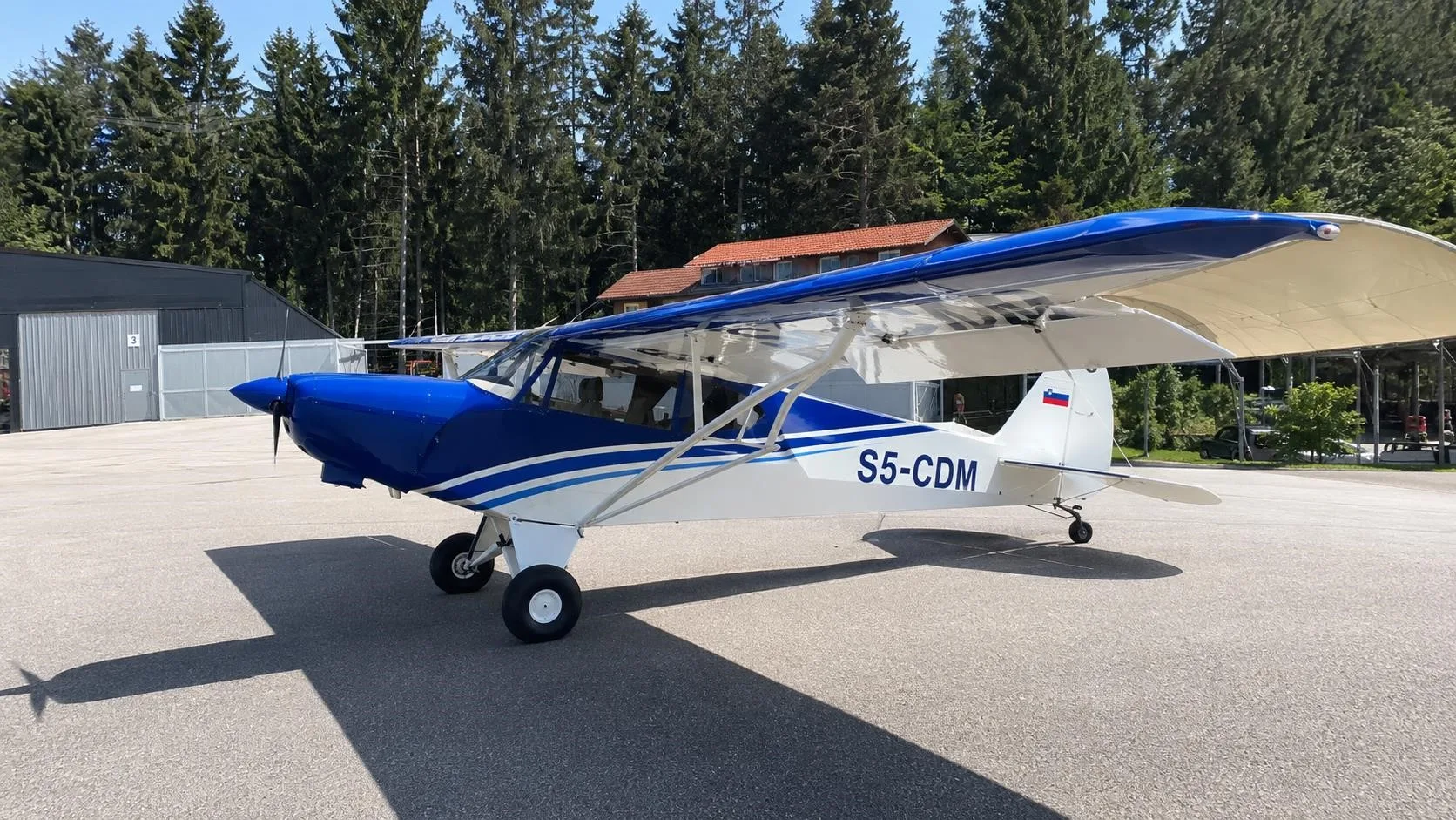 Exterior view of a 1951 PIPER SUPER CUB, S5-DAY.