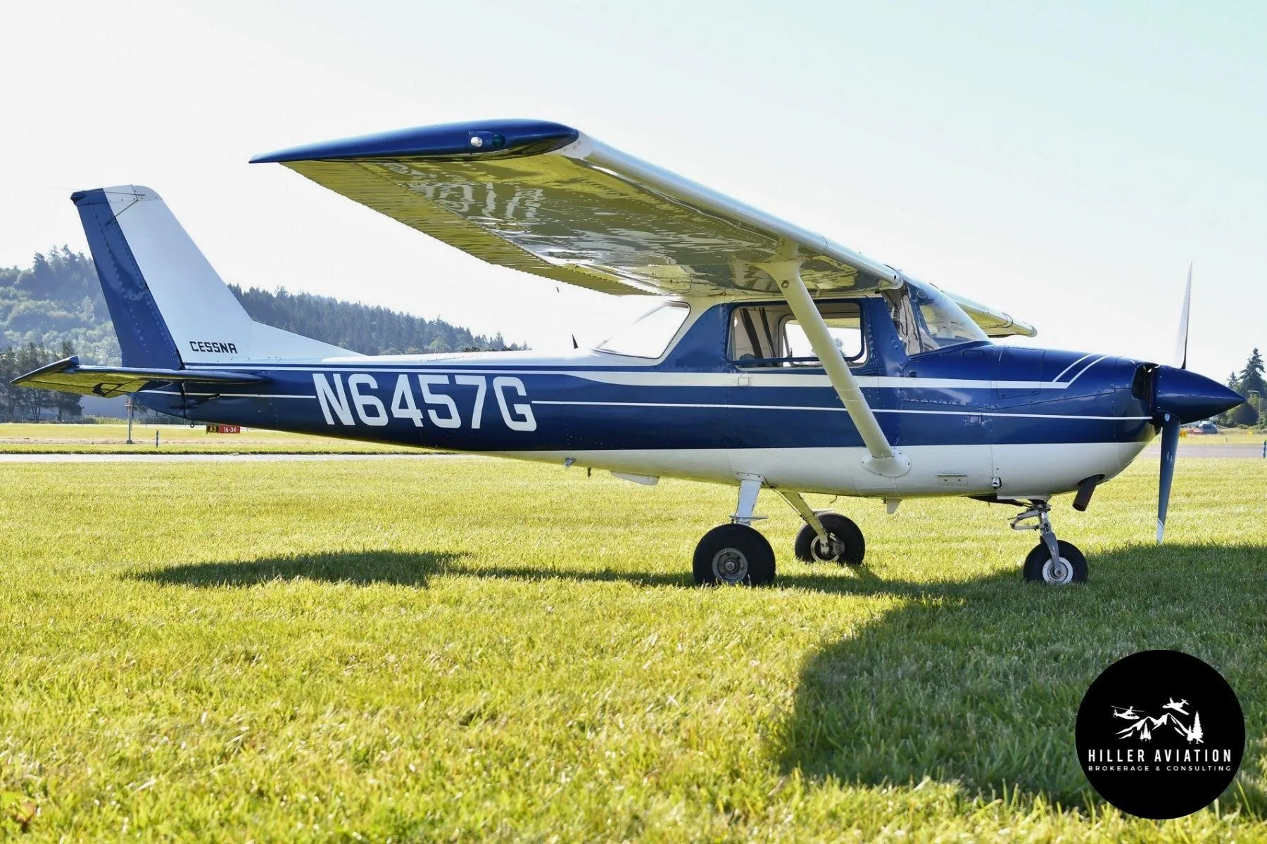 Exterior view of a 1971 CESSNA 150, N6457G.