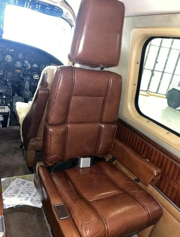Cabin interior of a 1976 COMMANDER 500S.