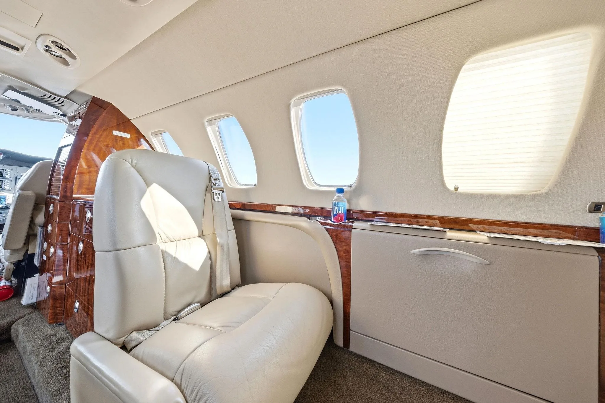 Cabin interior of a 2007 CESSNA CITATION CJ3.